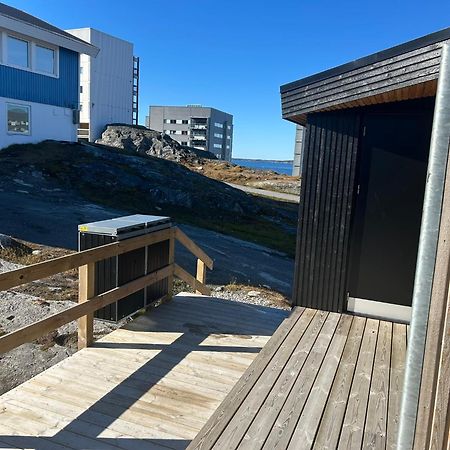 Kulukis Downtown Apartments Nuuk Exterior foto